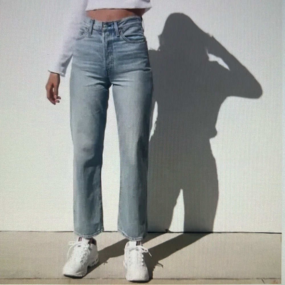 Levi’s Ribcage Straight Ankle in  Middle Road